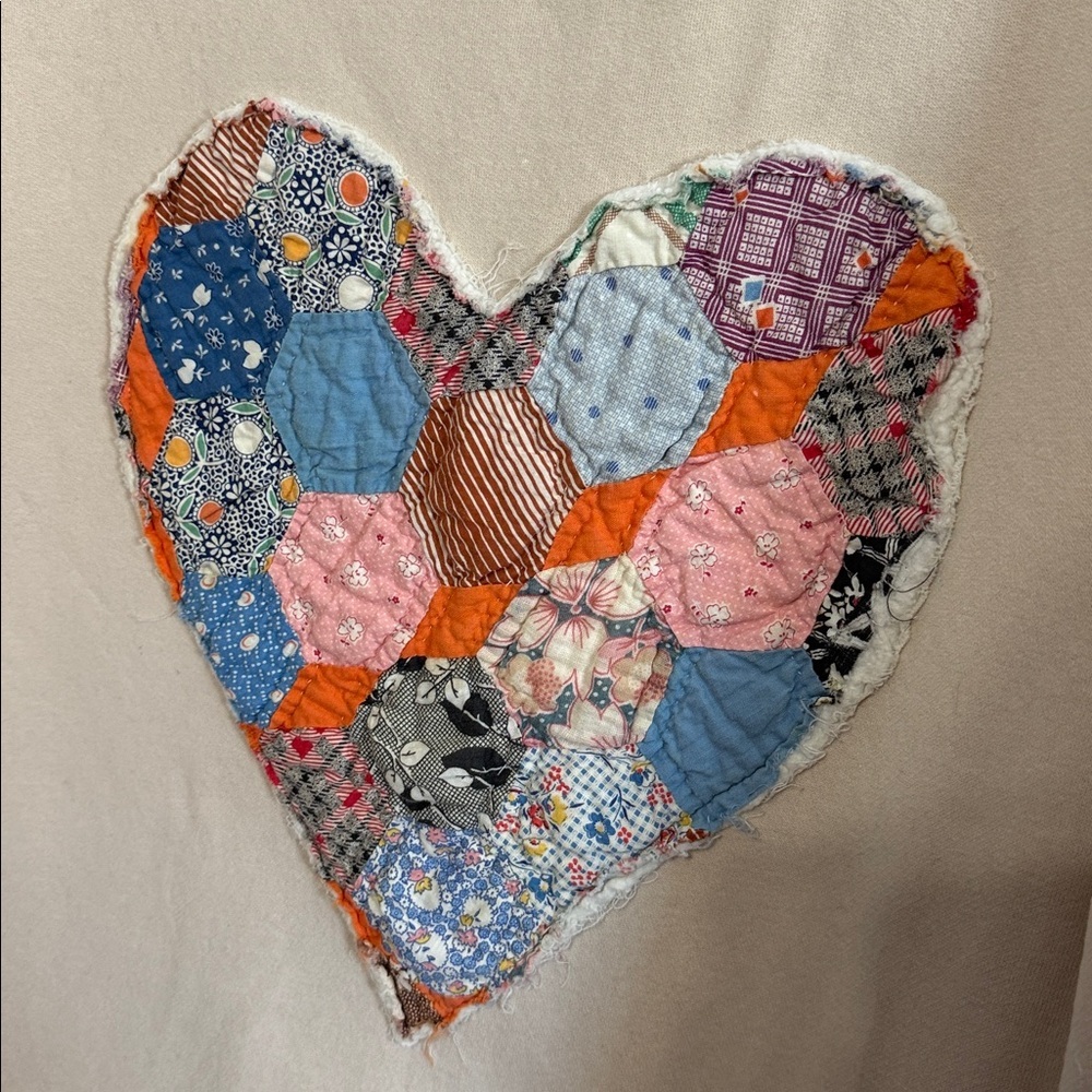 Jade by Jane Beige Cream Patchwork Sweatshirt Colorful Heart Patch Oversized Fit - Picture 3 of 9
